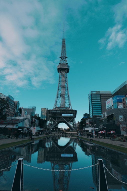 変換前のテレビ塔（くっきり）の写真
